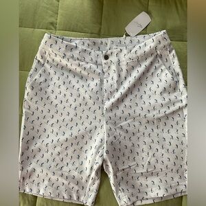 Greg Norman Collection White Golf Shorts with Navy Print